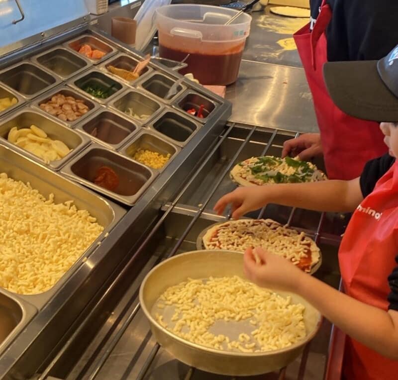 トッピング作業イメージ